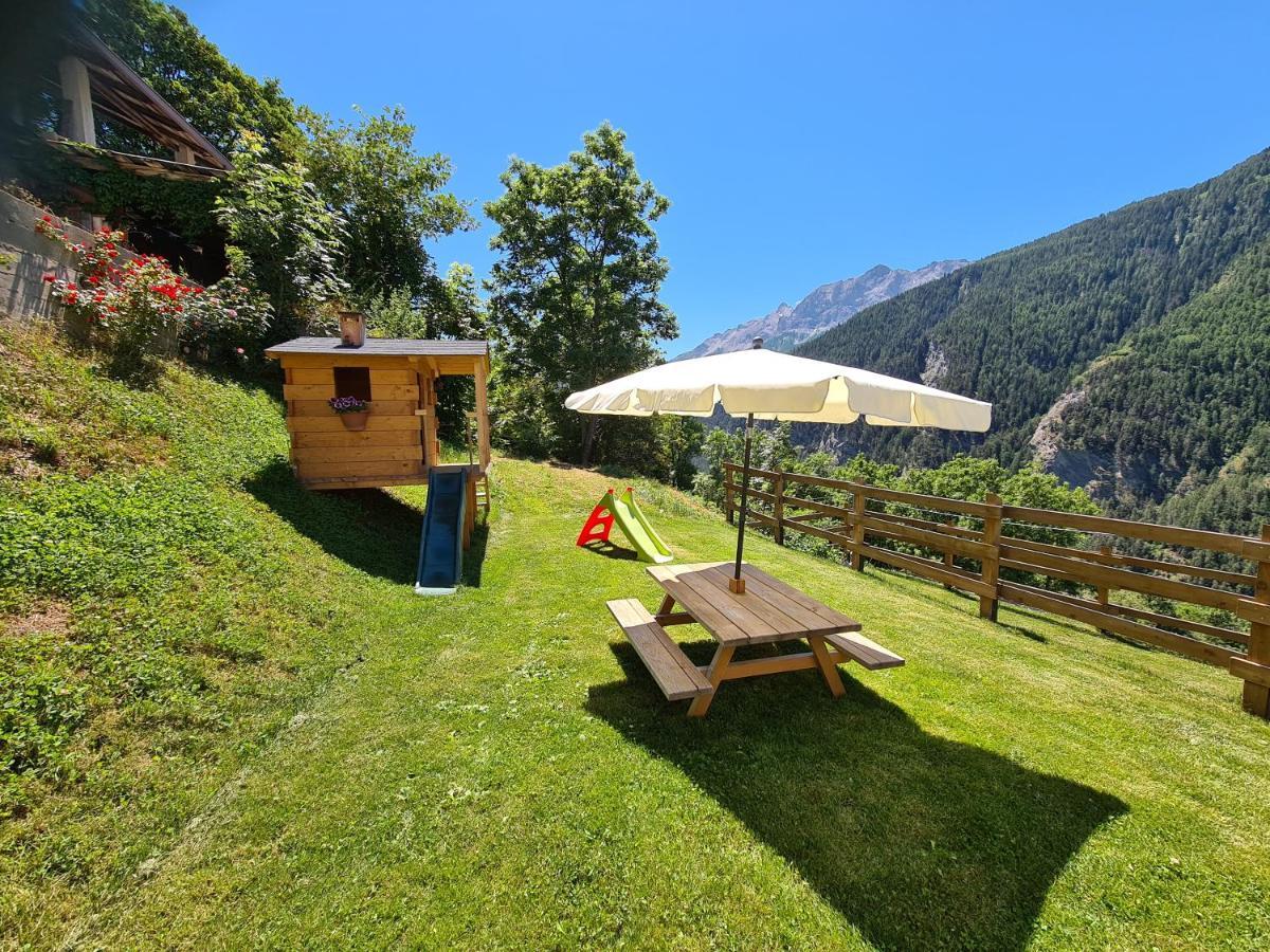 La Maison. Il Nido Dell'Aquila Bardonnèche Extérieur photo
