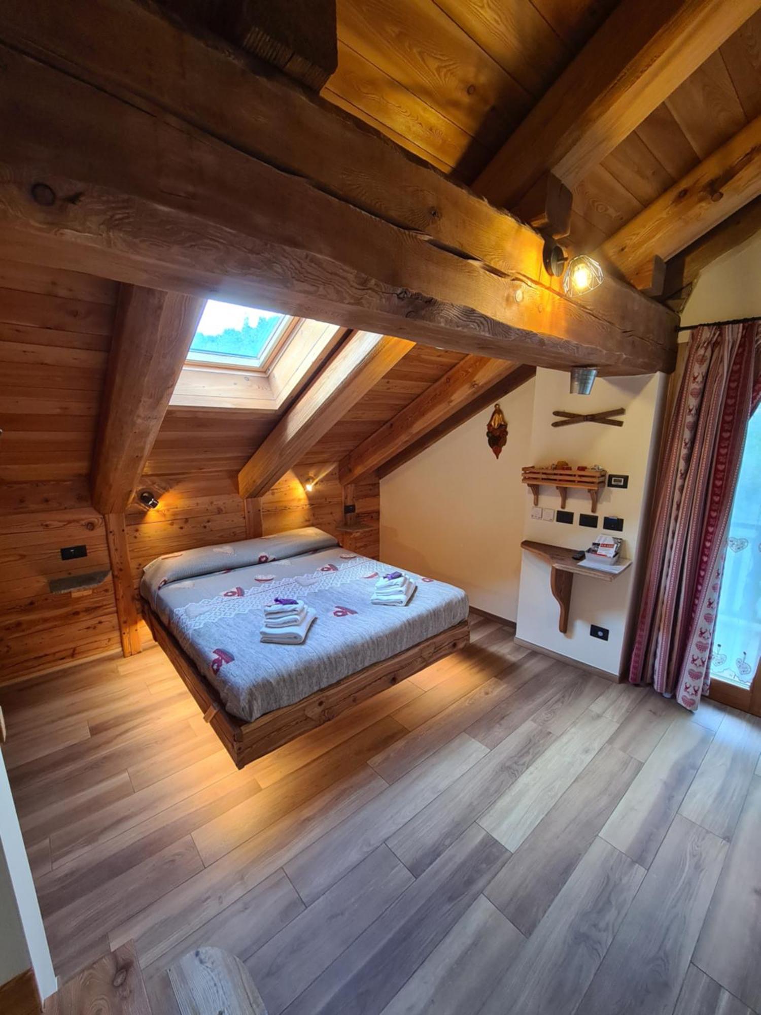 La Maison. Il Nido Dell'Aquila Bardonnèche Extérieur photo