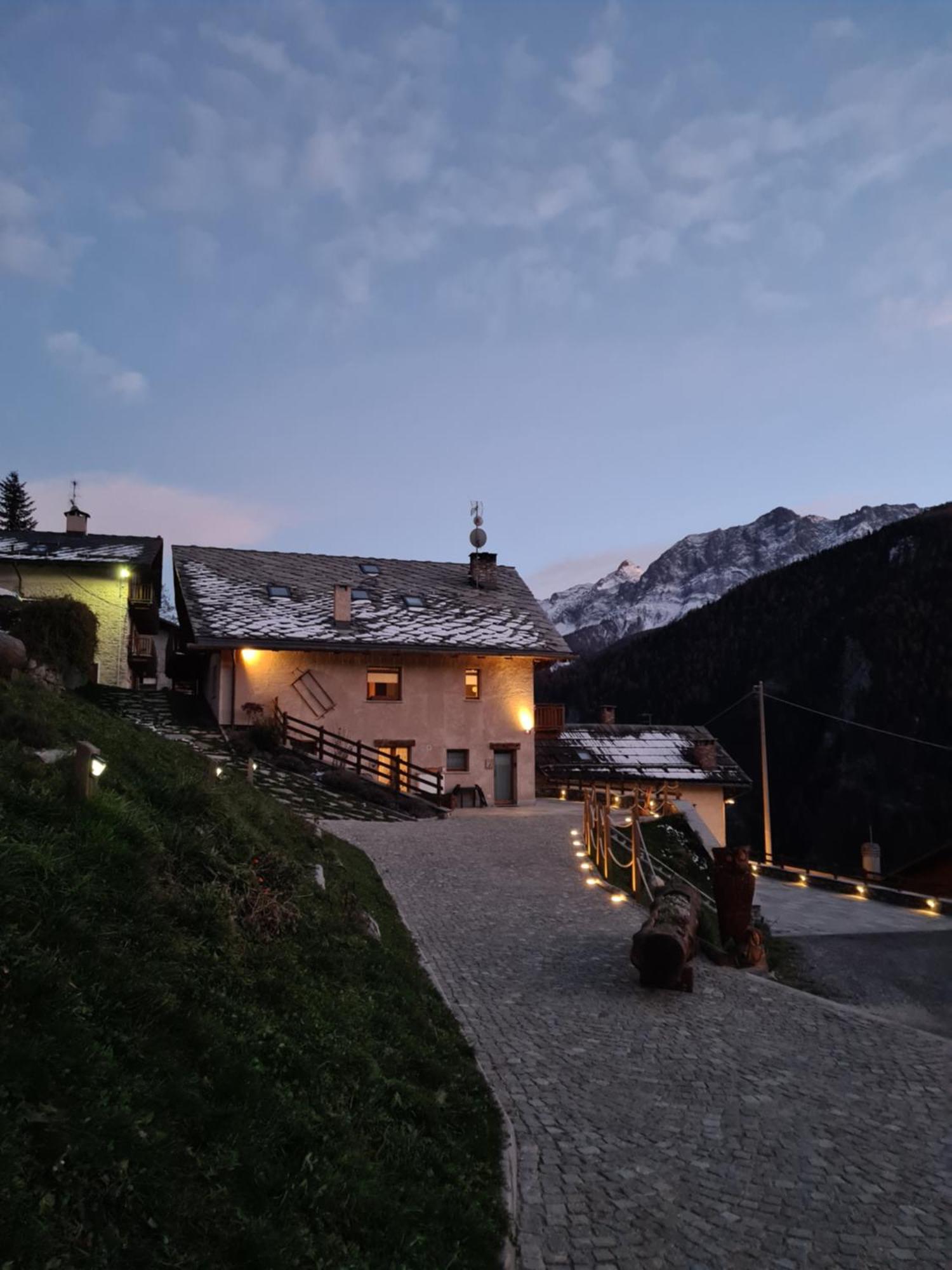 La Maison. Il Nido Dell'Aquila Bardonnèche Extérieur photo